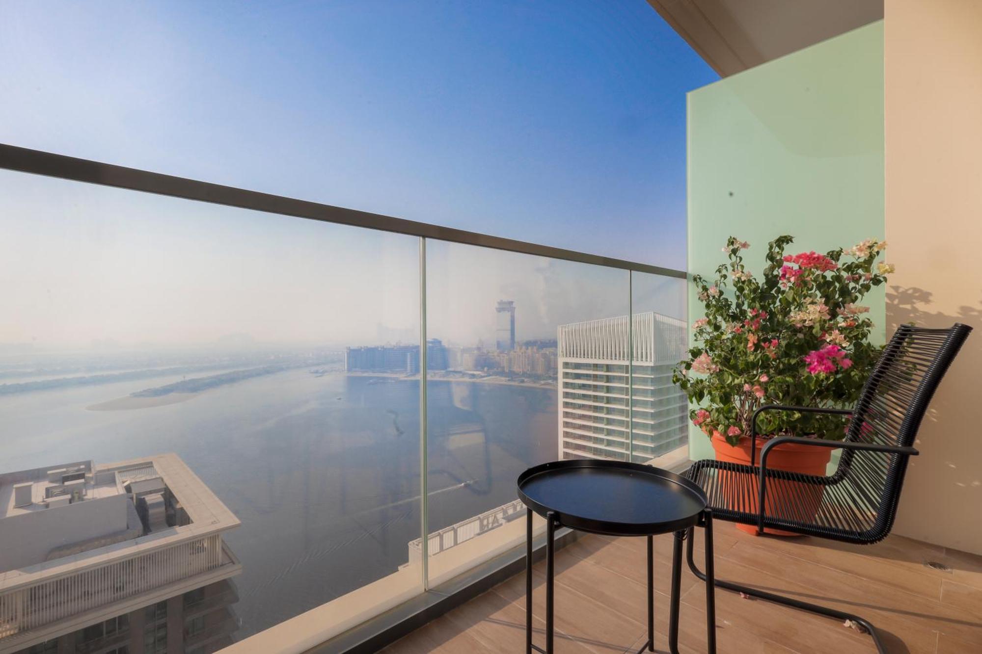 Stunning Beachfront 1br In Palm Jumeirah By Aya Boutique Apartment *