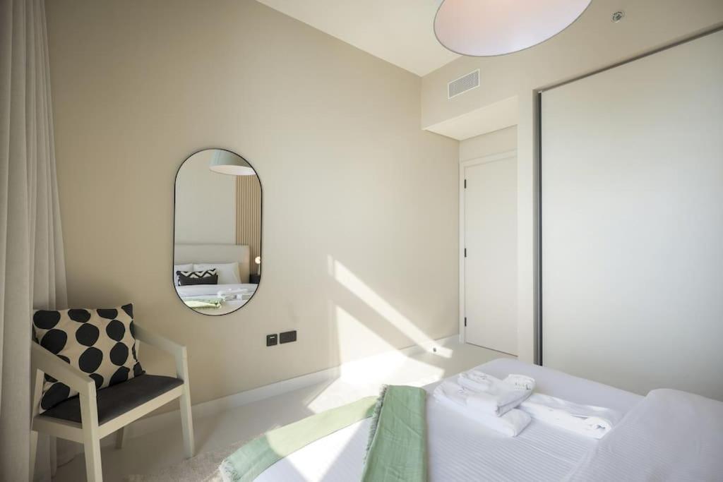 Stunning Beachfront 1br In Palm Jumeirah By Aya Boutique Apartment *