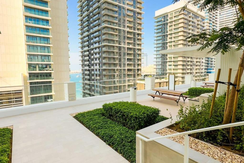 Stunning Beachfront 1br In Palm Jumeirah By Aya Boutique Apartment *